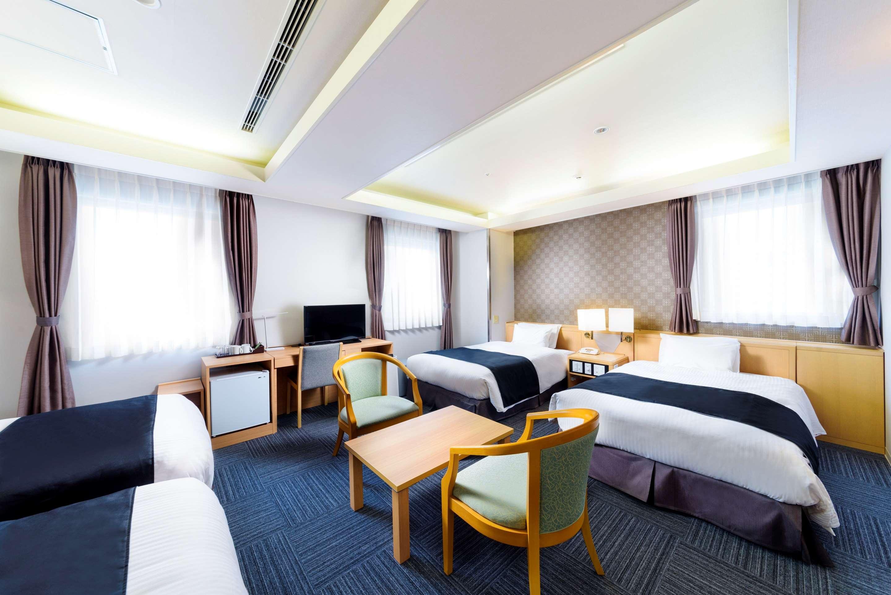 Surestay Plus Hotel By Best Western Shin-Osaka Esterno foto