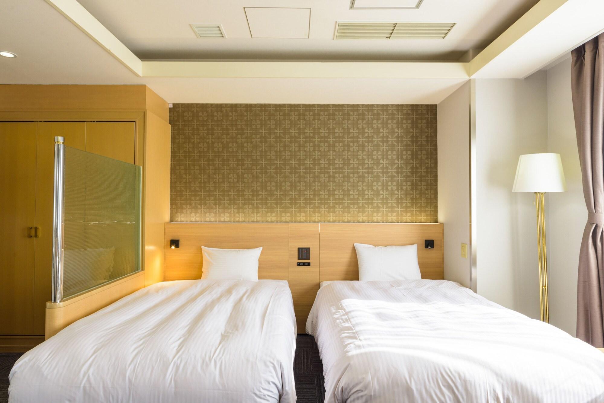 Surestay Plus Hotel By Best Western Shin-Osaka Esterno foto
