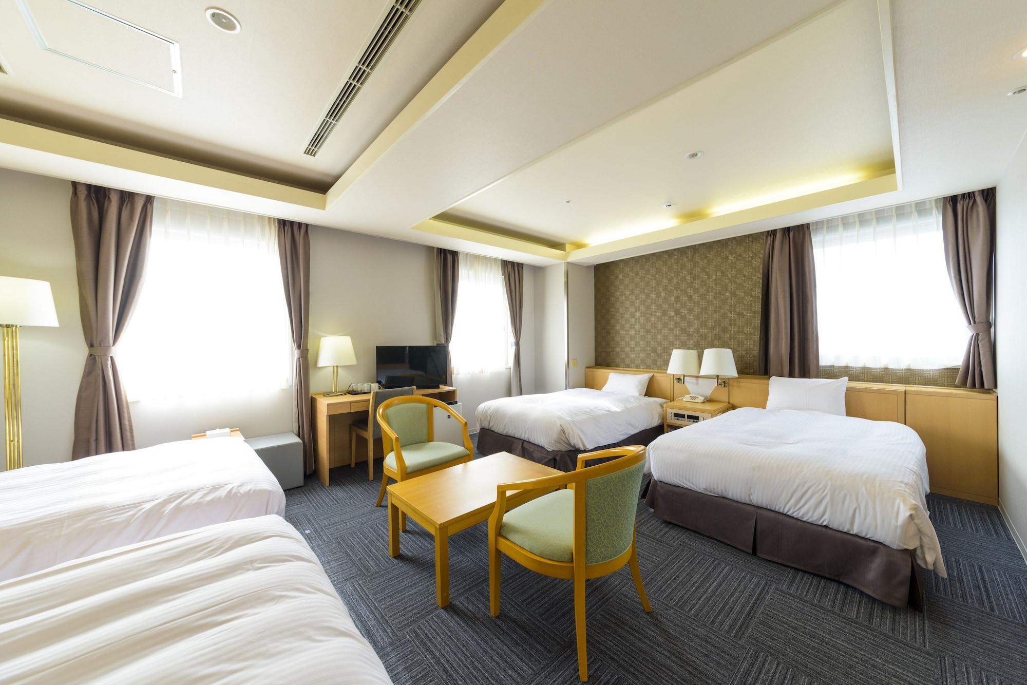 Surestay Plus Hotel By Best Western Shin-Osaka Esterno foto