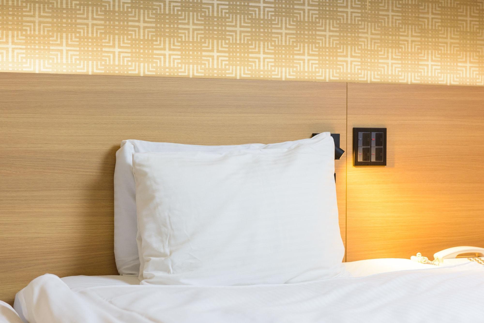 Surestay Plus Hotel By Best Western Shin-Osaka Esterno foto